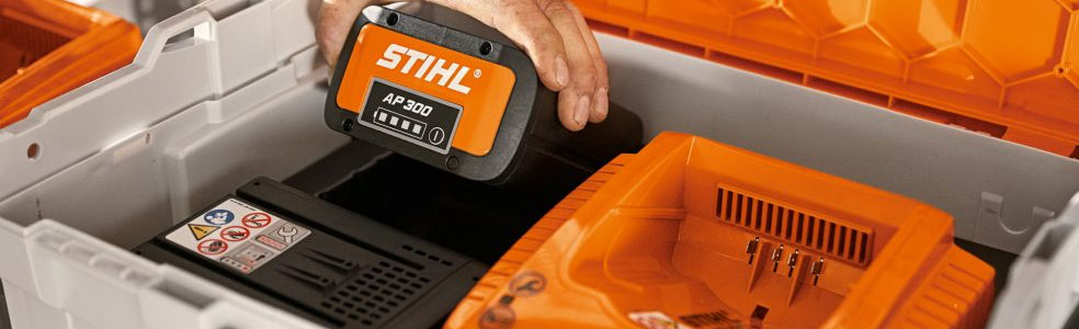 Accu en acculader STIHL | Visser Assen