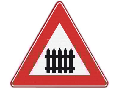 Verkeersbord RVV J10 - Overweg met overwegbomen